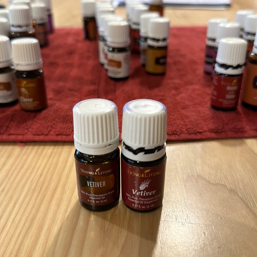 2 - 5ml Vetiver essential oil